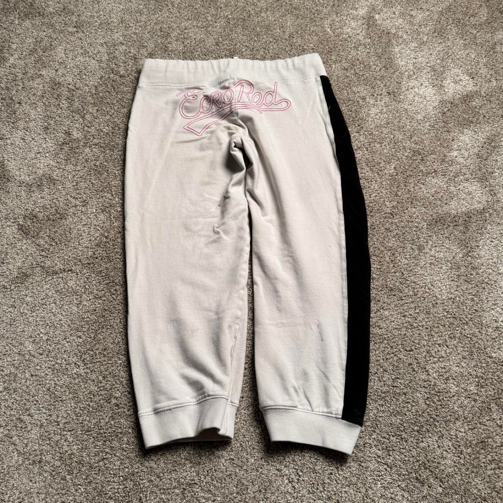ECKO RED EMBROIDERED CAPRI SWEATPANTS